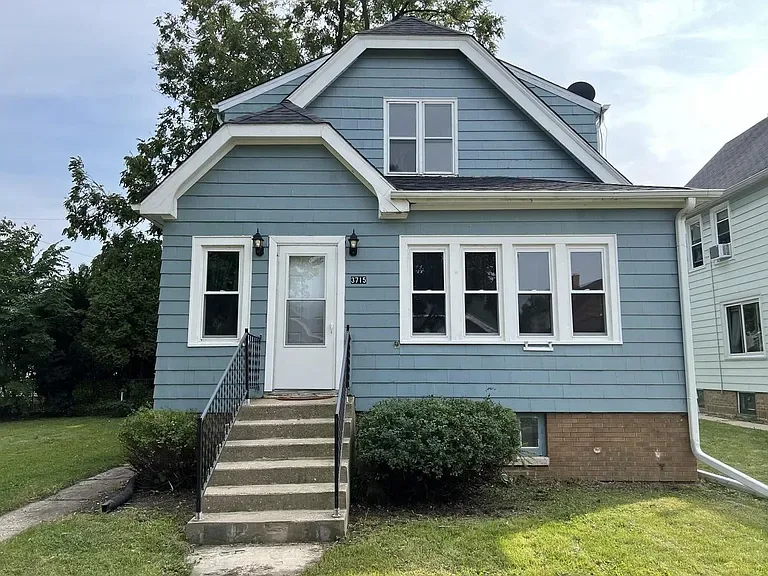 3715 E Edgerton Ave, Cudahy — a foreclosure property we bought and took through a full rehabilitation